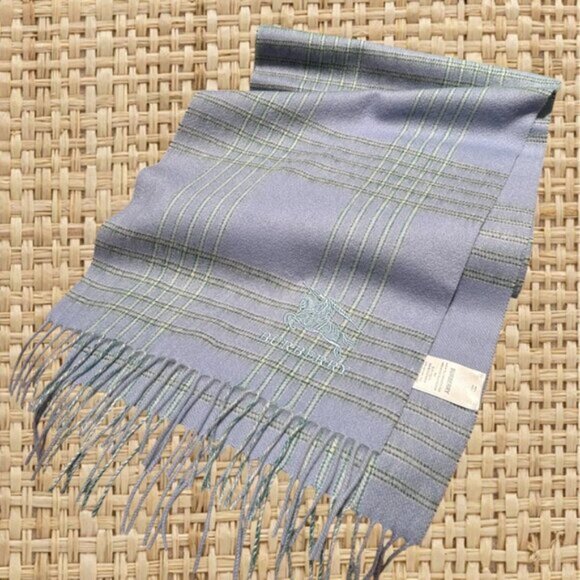 Burberry Scarf - Picture 3 of 4